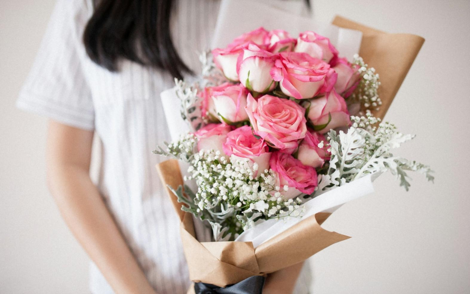 Процесс создания флористических композиций на мероприятии